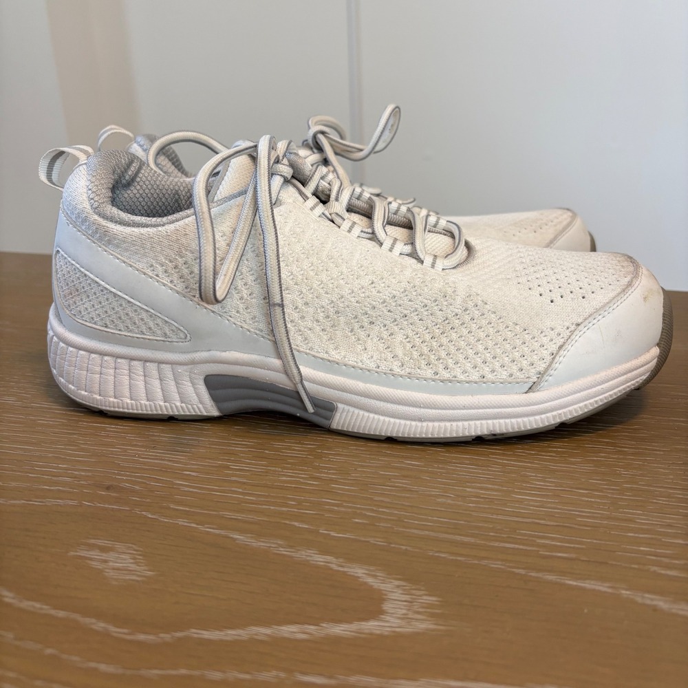 Orthofeet Coral White Mesh Walking Shoes Womens 9 D Wide Comfort Sneakers 988